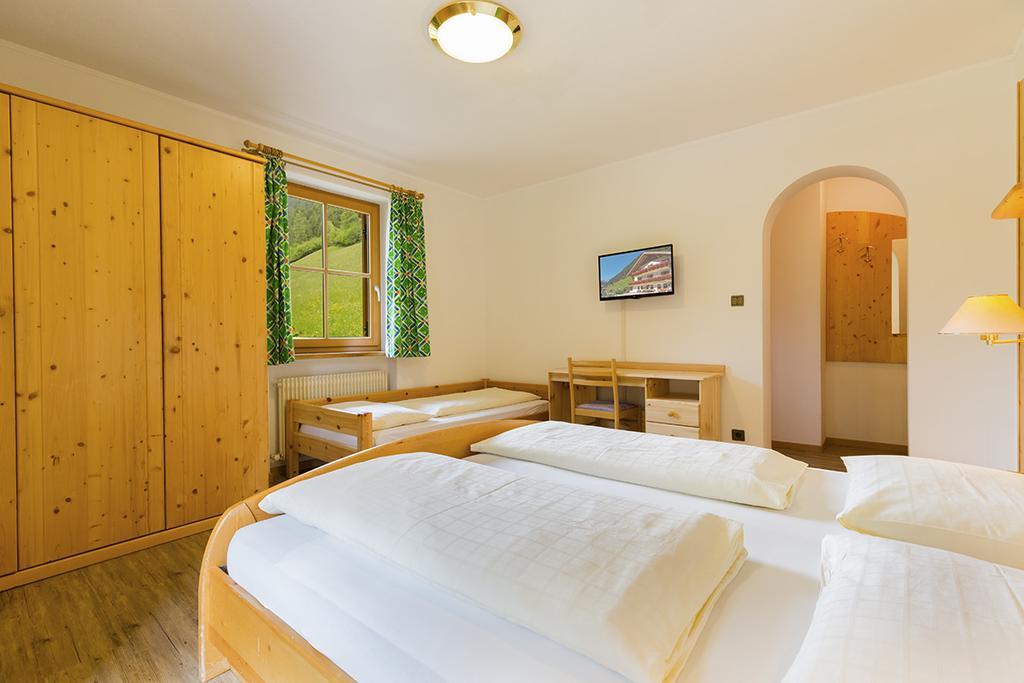 Garni Bergland Bed & Breakfast Racines Exterior photo